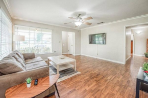 Renovated home minutes from Fresno State / Airport